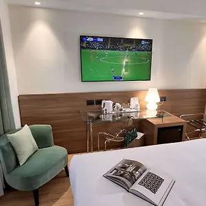 **** Hotel Western Włochy
