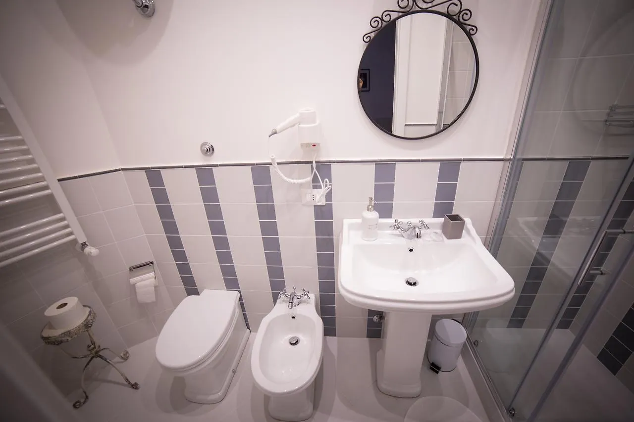 Bed & Breakfast B&B La Piazzetta Delle Regine Rome