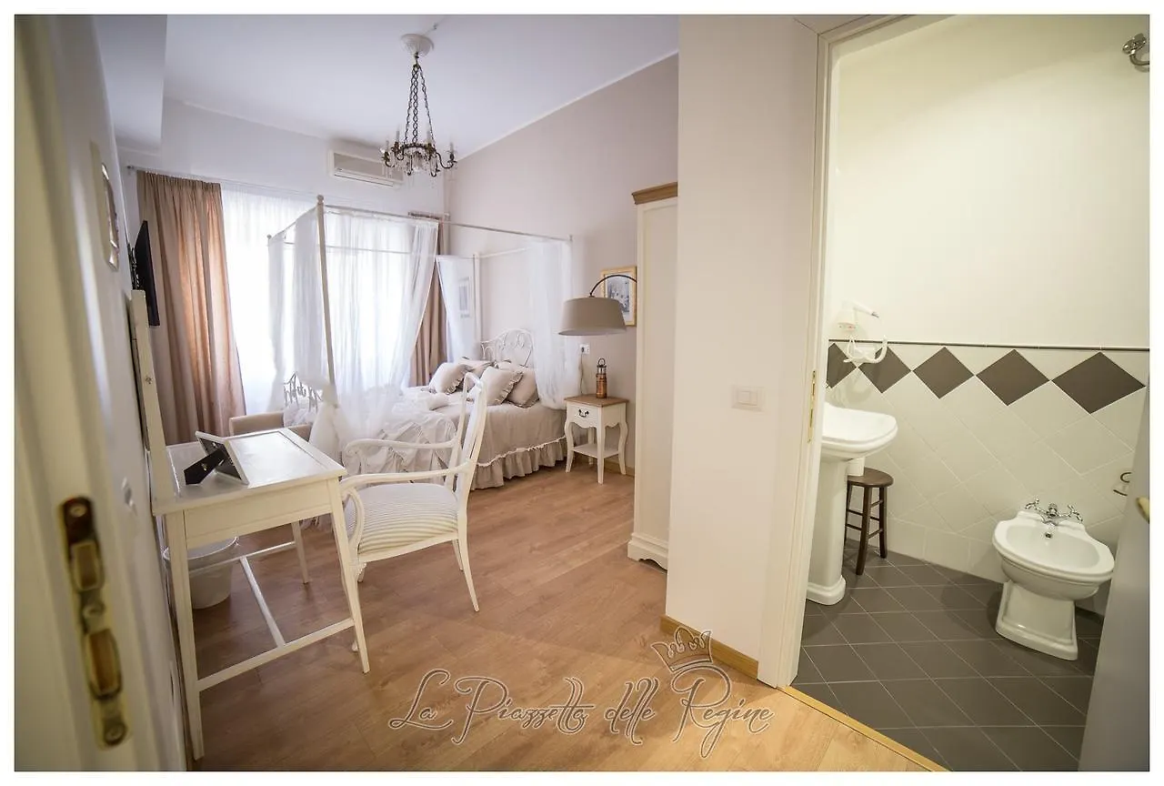 B&B La Piazzetta Delle Regine Rom Italien