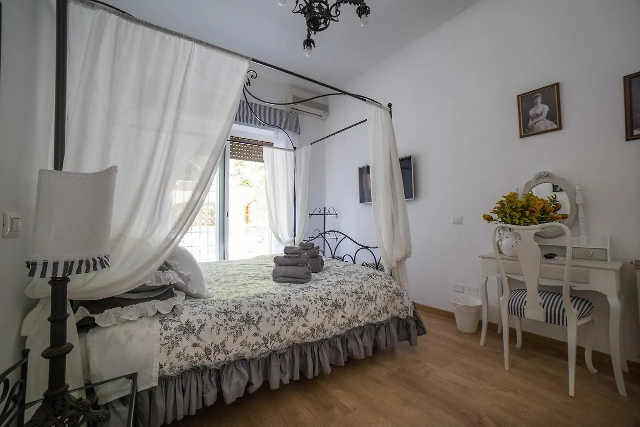 Bed & Breakfast B&B La Piazzetta Delle Regine Rom